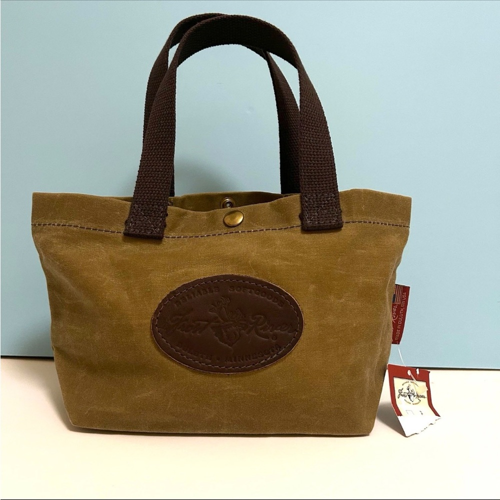 NWT New Frost River Canvas Waxed Small Tote
W/ suede Minnesota Patch